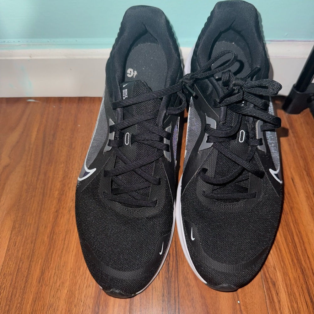 Nike Black and White Sneakers